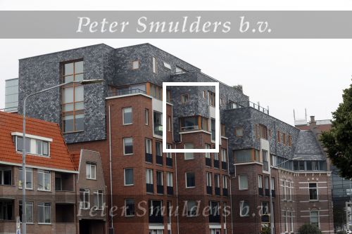 Alkmaar 15 augustus 2020
Marco Borsato arriveert bij zijn nieuwe appartement met kleding die hij bij zijn moeder heeft opgehaald. Hij heeft de afgelopen nacht voor het eerst in zijn nieuwe huis/appartement geslapen