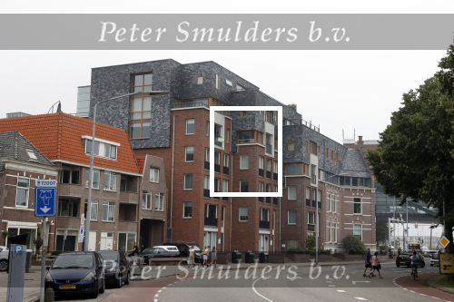 Alkmaar 15 augustus 2020
Marco Borsato arriveert bij zijn nieuwe appartement met kleding die hij bij zijn moeder heeft opgehaald. Hij heeft de afgelopen nacht voor het eerst in zijn nieuwe huis/appartement geslapen