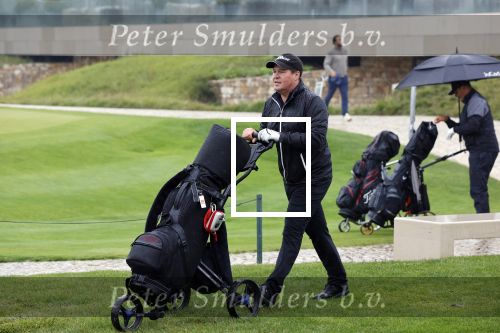 Badhoevedorp 3 september 2020
Golfwedstrijd Makelaars kantoor Bart ter Haar met oa Ruud Gullit , Karin de Rooij Martijn Krabbe en Winston Gerschtanowitz. Ze spelen op golfbaan de international.