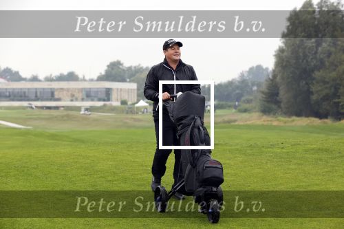Badhoevedorp 3 september 2020
Golfwedstrijd Makelaars kantoor Bart ter Haar met oa Ruud Gullit , Karin de Rooij Martijn Krabbe en Winston Gerschtanowitz. Ze spelen op golfbaan de international.