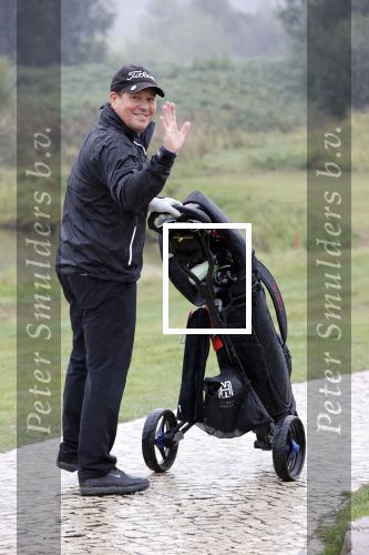 Badhoevedorp 3 september 2020
Golfwedstrijd Makelaars kantoor Bart ter Haar met oa Ruud Gullit , Karin de Rooij Martijn Krabbe en Winston Gerschtanowitz. Ze spelen op golfbaan de international.