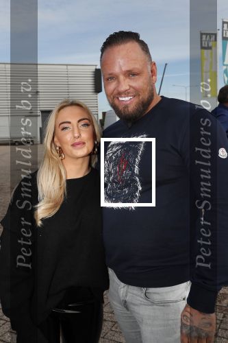 Capelle aan de Ijssel 30 oktober 2018
Michael v d Plas , zijn vriendin Naomi Dijkstra  en Manager Jake Hampel shoppen bij de monster voordeel winkel  voor ieder kind verdient de sint .