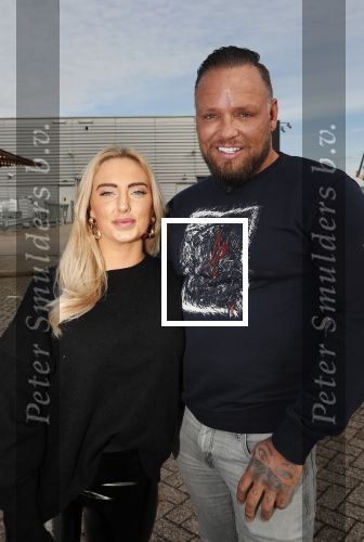 Capelle aan de Ijssel 30 oktober 2018
Michael v d Plas , zijn vriendin Naomi Dijkstra  en Manager Jake Hampel shoppen bij de monster voordeel winkel  voor ieder kind verdient de sint .