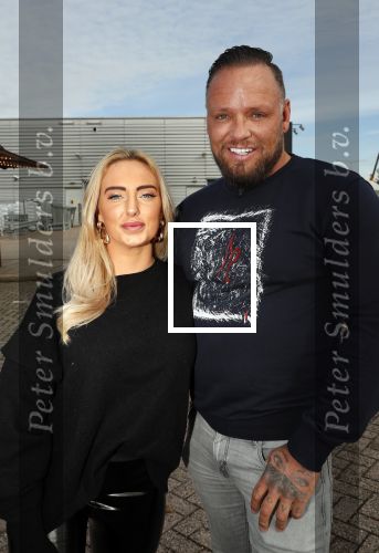 Capelle aan de Ijssel 30 oktober 2018
Michael v d Plas , zijn vriendin Naomi Dijkstra  en Manager Jake Hampel shoppen bij de monster voordeel winkel  voor ieder kind verdient de sint .