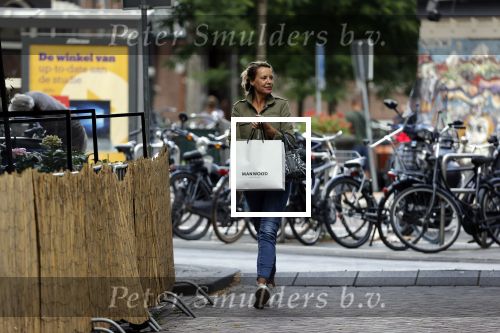 Amsterdam 24 augustus 2020
Micky Hoogendijk had het heel gezellig met een man in Amsterdam zuid.