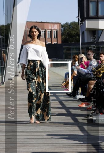 Amsterdam 18 september 2020
Modeshow Natan in het Eye museum. Natan is het favoriete merk van Koningin Maxima.