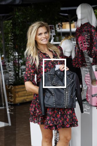 Amsterdam 29 augustus 2020
Presentatie kleding lijn Nicolette v Dam en Shoeby in het Olympisch stadion.
