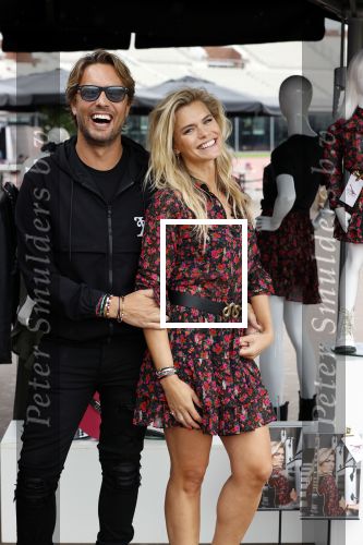 Amsterdam 29 augustus 2020
Presentatie kleding lijn Nicolette v Dam en Shoeby in het Olympisch stadion. Nicolette met haar man Bas Smit