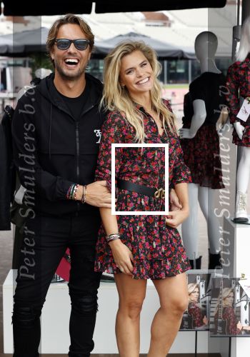 Amsterdam 29 augustus 2020
Presentatie kleding lijn Nicolette v Dam en Shoeby in het Olympisch stadion. Nicolette met haar man Bas Smit