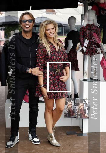 Amsterdam 29 augustus 2020
Presentatie kleding lijn Nicolette v Dam en Shoeby in het Olympisch stadion. Nicolette met haar man Bas Smit