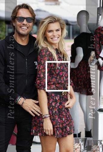 Amsterdam 29 augustus 2020
Presentatie kleding lijn Nicolette v Dam en Shoeby in het Olympisch stadion. Nicolette met haar man Bas Smit