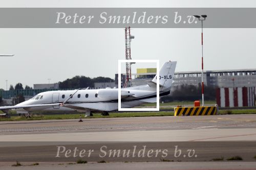 Schiphol Oost 17 september 2020
Gigi Ravelli en haar kind vliegen vanaf schiphol oost met een prive vliegtuig naar een buitenlandse bestemming. Ook vriendinnen en hun kinderen vliegen mee.