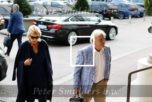 Amsterdam 11 september 2020
Modeshow (coronaproof) van Sheila de Vries in het Hilton Hotel. Rik Felderhof kwam met mevr Noorlander