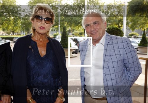 Amsterdam 11 september 2020
Modeshow (coronaproof) van Sheila de Vries in het Hilton Hotel. Rik Felderhof kwam met mevr Noorlander
