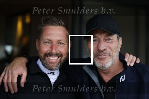 Badhoevedorp 3 september 2020
Golfwedstrijd Makelaars kantoor Bart ter Haar met oa Ruud Gullit , Karin de Rooij Martijn Krabbe en Winston Gerschtanowitz. Ze spelen op golfbaan de international. Roberto Meyer