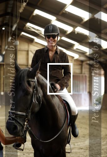 Wassenaar 15 september 2020
Rogier Smit heeft als verjaardagscadeau een rit op een paard gekregen . Het is bij manege de Friezen Hendrikse