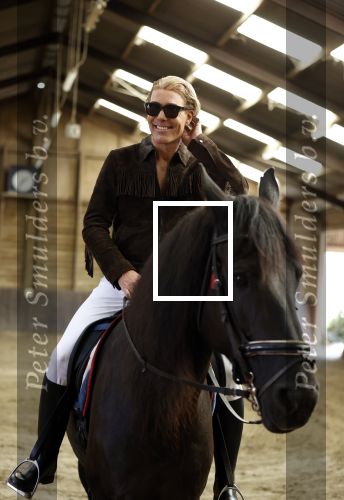Wassenaar 15 september 2020
Rogier Smit heeft als verjaardagscadeau een rit op een paard gekregen . Het is bij manege de Friezen Hendrikse