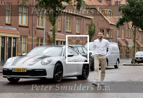 Amsterdam 26 augustus 2020
Rolf Sanchez met zijn porsche 911