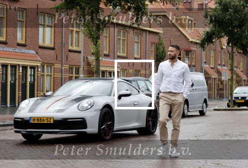 Amsterdam 26 augustus 2020
Rolf Sanchez met zijn porsche 911