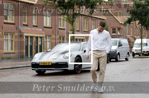 Amsterdam 26 augustus 2020
Rolf Sanchez met zijn porsche 911