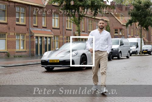 Amsterdam 26 augustus 2020
Rolf Sanchez met zijn porsche 911