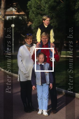 Barcelona 20 Februari 1995
Ronald Koeman met zijn vrouw Bartina Koeman, Debbie Koeman en Tim Koeman