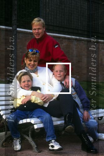 Barcelona 20 Februari 1995
Ronald Koeman met zijn vrouw Bartina Koeman, Debbie Koeman en Tim Koeman