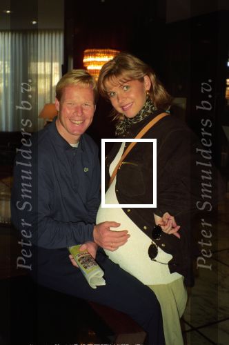 Barcelona 20 Februari 1995
Ronald Koeman met zijn vrouw Bartina Koeman, Debbie Koeman en Tim Koeman