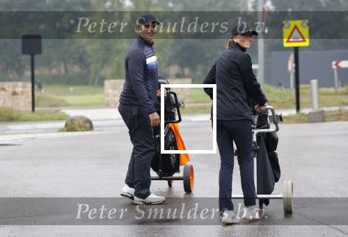 Badhoevedorp 3 september 2020
Golfwedstrijd Makelaars kantoor Bart ter Haar met oa Ruud Gullit , Karin de Rooij Martijn Krabbe en Winston Gerschtanowitz. Ze spelen op golfbaan de international.