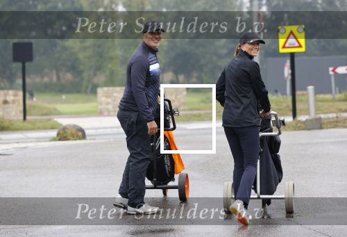 Badhoevedorp 3 september 2020
Golfwedstrijd Makelaars kantoor Bart ter Haar met oa Ruud Gullit , Karin de Rooij Martijn Krabbe en Winston Gerschtanowitz. Ze spelen op golfbaan de international.