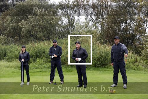 Badhoevedorp 3 september 2020
Golfwedstrijd Makelaars kantoor Bart ter Haar met oa Ruud Gullit , Karin de Rooij Martijn Krabbe en Winston Gerschtanowitz. Ze spelen op golfbaan de international.