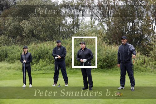 Badhoevedorp 3 september 2020
Golfwedstrijd Makelaars kantoor Bart ter Haar met oa Ruud Gullit , Karin de Rooij Martijn Krabbe en Winston Gerschtanowitz. Ze spelen op golfbaan de international.
