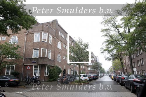 Amsterdam 26 augustus 2020
In de straat waar Rick Niemann en Sacha de Boer wonen hebben 2 schietpartijen plaats gevonden binnen 24 uur. De politie is aanwezig
