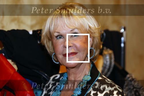 Amsterdam 11 september 2020
Modeshow (coronaproof) van Sheila de Vries in het Hilton Hotel. Sheila de Vries met haar zoon