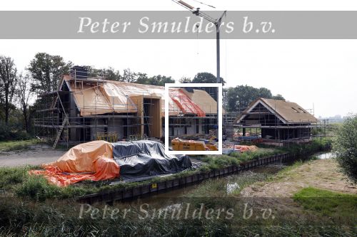 Amstelbveen 15 en 16 augustus 2020
De nieuwe villa / huis van Sven Kramer en Naomi v As in aanbouw aan de Amstel.