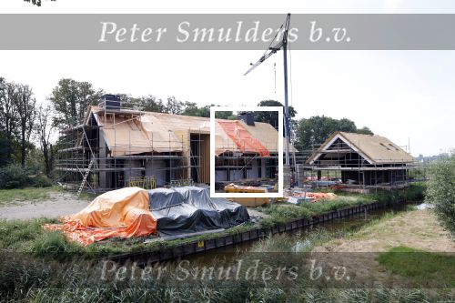 Amstelbveen 15 en 16 augustus 2020
De nieuwe villa / huis van Sven Kramer en Naomi v As in aanbouw aan de Amstel.