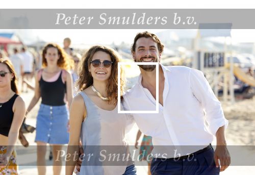 Scheveningen 15 september 2020
Thierry Baudet met zijn verloofde/vriendin Davide Heijmans op het strand bij Scheveningen.