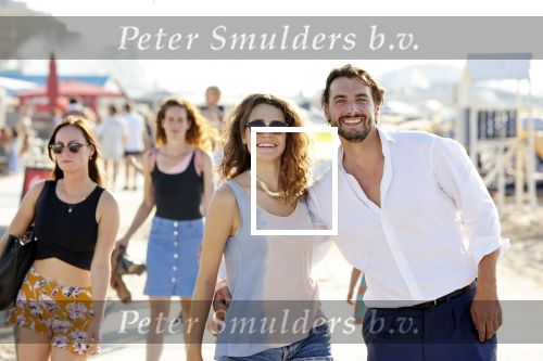 Scheveningen 15 september 2020
Thierry Baudet met zijn verloofde/vriendin Davide Heijmans op het strand bij Scheveningen.