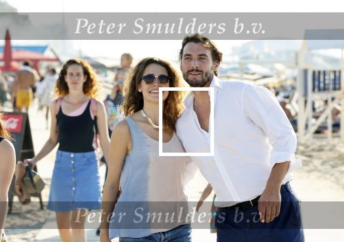 Scheveningen 15 september 2020
Thierry Baudet met zijn verloofde/vriendin Davide Heijmans op het strand bij Scheveningen.