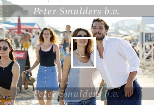 Scheveningen 15 september 2020
Thierry Baudet met zijn verloofde/vriendin Davide Heijmans op het strand bij Scheveningen.