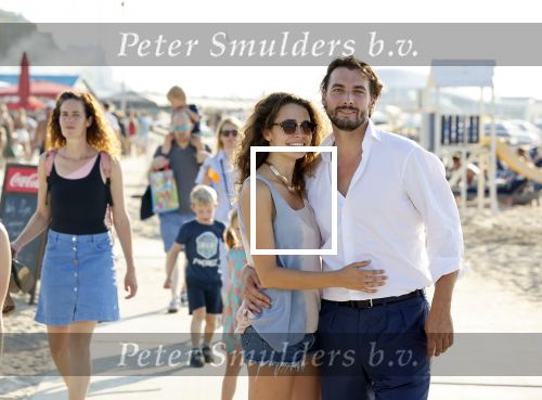 Scheveningen 15 september 2020
Thierry Baudet met zijn verloofde/vriendin Davide Heijmans op het strand bij Scheveningen.