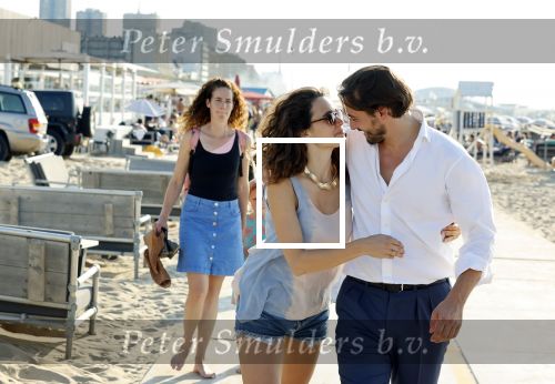 Scheveningen 15 september 2020
Thierry Baudet met zijn verloofde/vriendin Davide Heijmans op het strand bij Scheveningen.