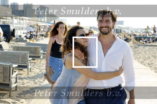 Scheveningen 15 september 2020
Thierry Baudet met zijn verloofde/vriendin Davide Heijmans op het strand bij Scheveningen.