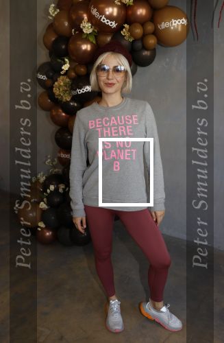Amsterdam 14 september 2020
Presentatie frisdrank en reep van Fajah Lourens die bij alle jumbo supermarkten verkocht gaat worden .
Victoria Koblenko