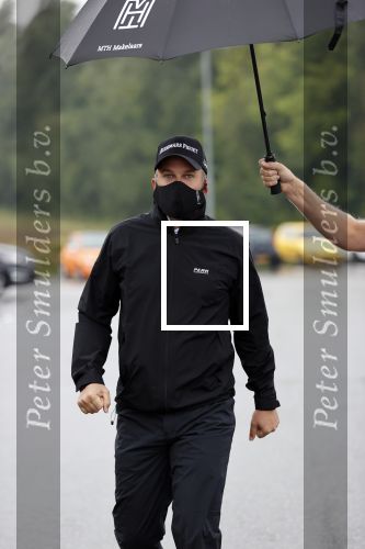 Badhoevedorp 3 september 2020
Golfwedstrijd Makelaars kantoor Bart ter Haar met oa Ruud Gullit , Karin de Rooij Martijn Krabbe en Winston Gerschtanowitz. Ze spelen op golfbaan de international.