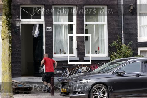 Amsterdam 17 augustus 2020
Het huis van Youp v t Hek en zijn vrouw Debbie Petter wordt verbouwd