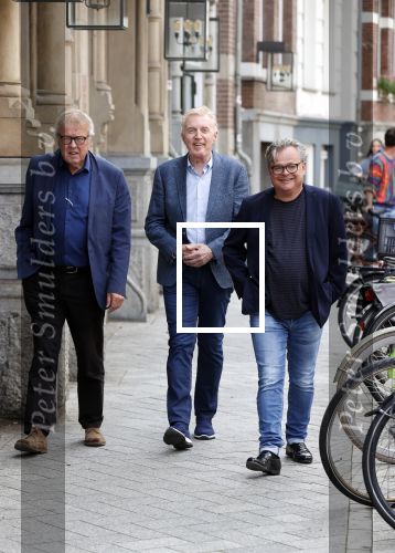 Amsterdam 26 augustus 2021
Presentatie magazine van het DeLaMar theater . Joop v d Ende geeft toespraak . Simone Kleinsma kreeg het eerste exemplaar. Andre v Duin