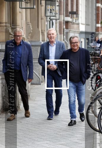 Amsterdam 26 augustus 2021
Presentatie magazine van het DeLaMar theater . Joop v d Ende geeft toespraak . Simone Kleinsma kreeg het eerste exemplaar. Andre v Duin
