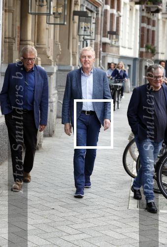 Amsterdam 26 augustus 2021
Presentatie magazine van het DeLaMar theater . Joop v d Ende geeft toespraak . Simone Kleinsma kreeg het eerste exemplaar. Andre v Duin