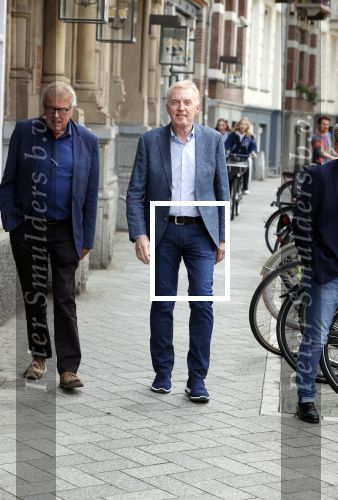 Amsterdam 26 augustus 2021
Presentatie magazine van het DeLaMar theater . Joop v d Ende geeft toespraak . Simone Kleinsma kreeg het eerste exemplaar. Andre v Duin